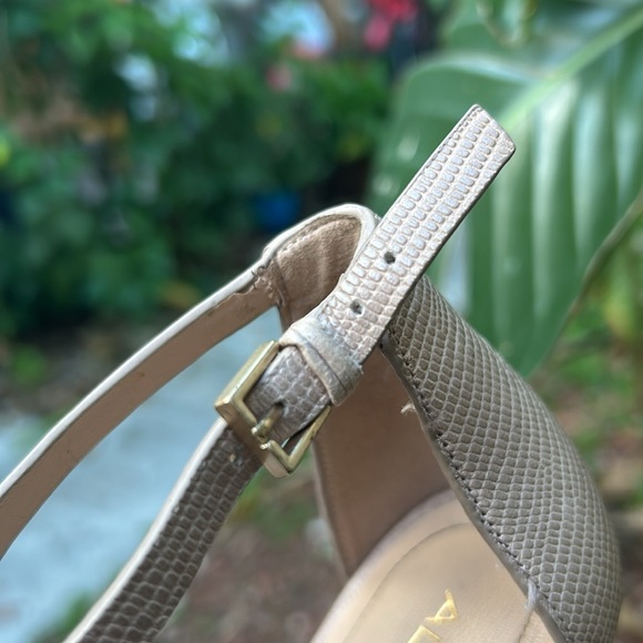 ALDO Tan Snakeskin Ankle Strap 4” stiletto heels. Used - Picture 6 of 10
